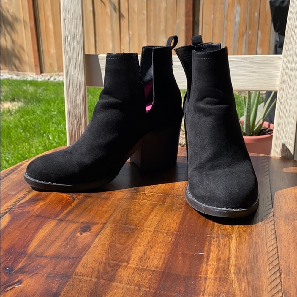 Black ankle booties